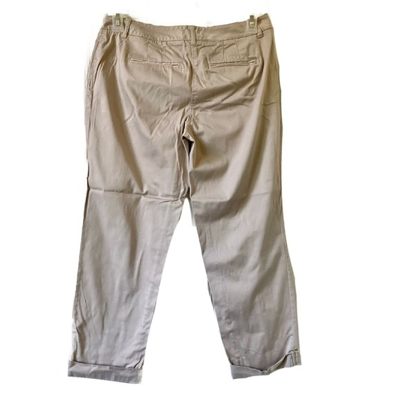 WHITE HOUSE | BLACK MARKET Cuffed Crop Leg Khaki Pants Rhinestone Pockets Size 6 - Picture 3 of 11